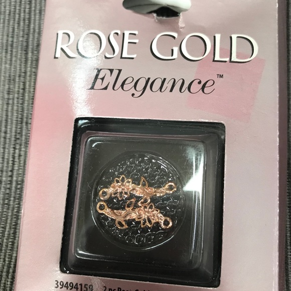 ROSE GOLD FLOWER &HEART CONNECTOR DIAMOND EAR WIRE - Picture 4 of 4